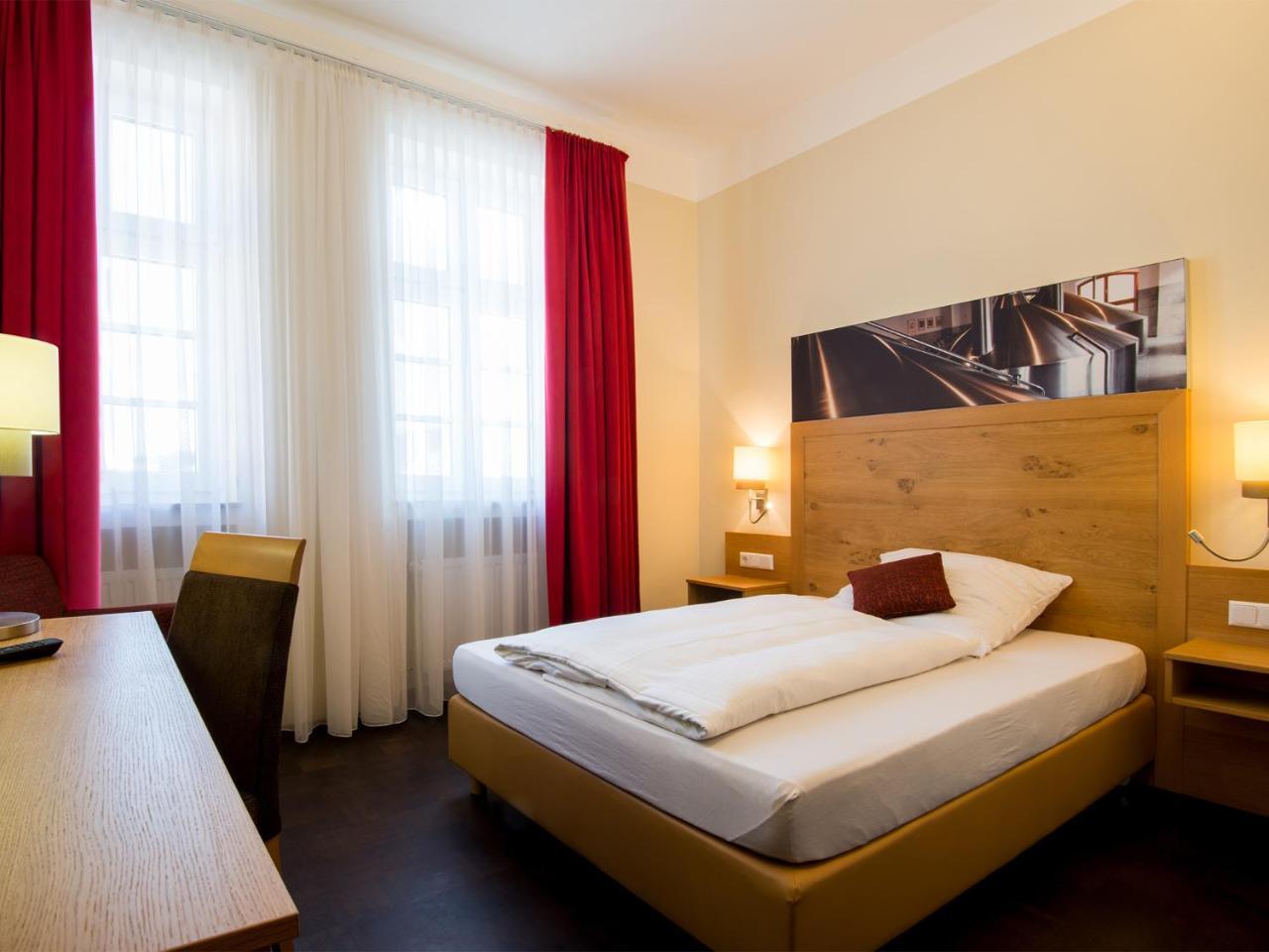 Hotel Brauereigasthof Amberger Kosching Esterno foto